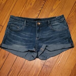 H&M vintage blue jean shorts